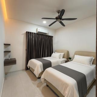 8-10pax Taman Johor Jaya Semi D Near Desa Tebrau, Mount Austin - 6