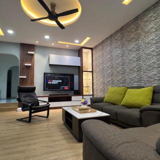 8-10pax Taman Johor Jaya Semi D Near Desa Tebrau, Mount Austin - 9