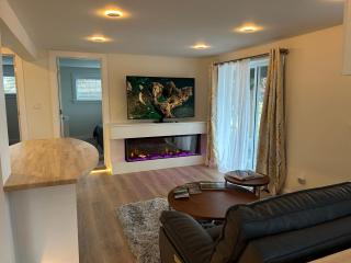 2BR Seaside Haven Retreat - 0