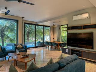 4BHK Luxury Villa with pool near Baga & Calangute - 3