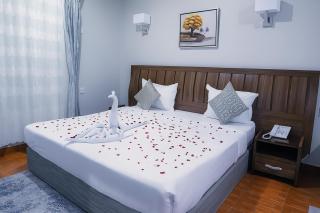 اجنحة المواســــــم المخدومة - 8