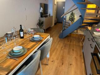 Swiss Horizon - Penthouse mit Aussicht & Liftnähe auf 2 Etagen - 0