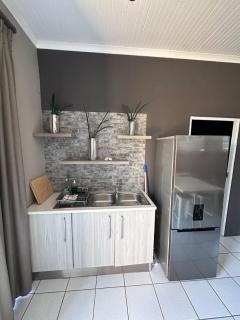 Adventure Apartment - Addo Elephant Park South Entrance only 5km - 5