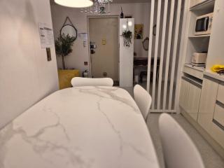 룰루스테이 홍제 - 2