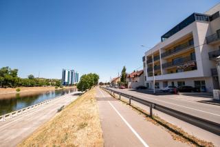 Ava Central Apartment 10 - 2