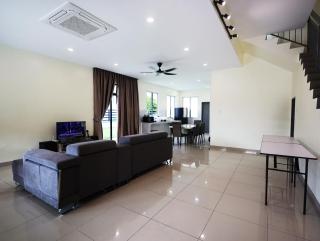 15Pax Permas Corner Family Homestay - 5