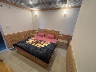 hotel shivam kuteer - 0