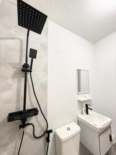 Spacious 2-bedroom with Fast Wi-Fi at Deca Homes Talomo - 5