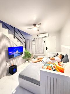 Exclusive 2-bedroom Townhouse with Fast Wi-Fi Netflix Disney Plus Prime Video near Toril Bago Gallera Ulas - 2