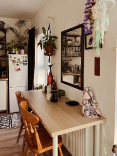 Cozy and Bright Double Room with Shared Bathroom - 8