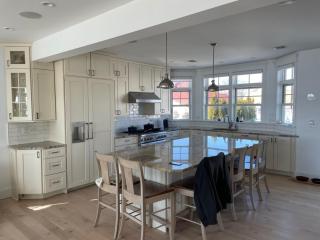 Lakefront 5-bedroom house near Ocean with Pool - 9