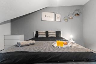 Spacious Quiet - 1 Bedroom Flat - 2