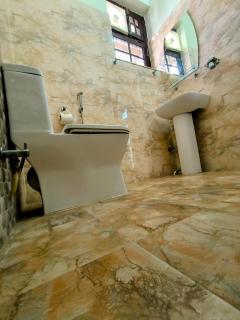 Singh Loft - Cozy 2nd Floor Penthouse - 3