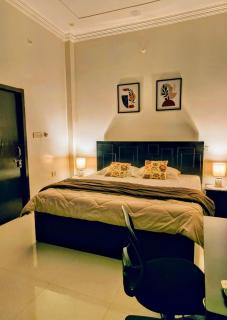 Singh Loft - Cozy 2nd Floor Penthouse - 9