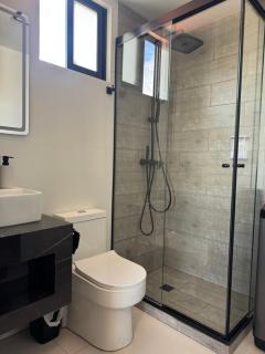 Moderno, centrico, wifi y zona de trabajo - 8