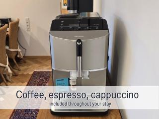 Baham-Apartment Nuernberg - including hot tub, sauna, massage chair, roof terrace, barbecue - metro 15 min, exhibition center 8 min walk - 4