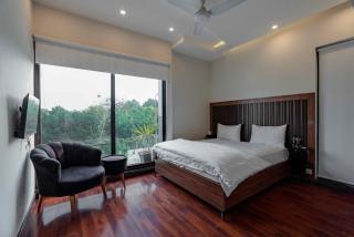 DHA Phase 6 - Executive And Luxurious Rooms - Near Raya, Dolmen and Airport - 7