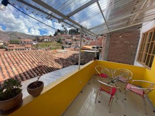 Spacious Apartment with 2 Bathrooms Near Main Square - 3