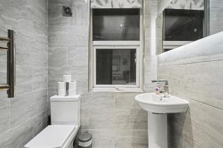 Bright One-Bedroom Flat Near Brick Lane - 2