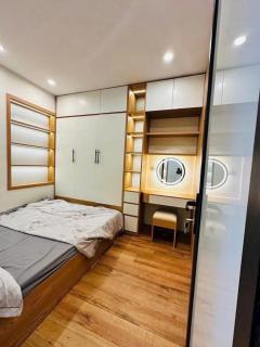 Calm Central Apartment - 1