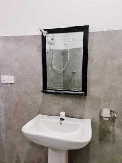 Madu - Guesthouse & Local Restaurant - 8