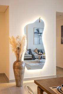 Brand new 2 BR in Boulevard with partial Burj Khalifa and Opera View - 5