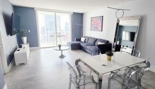 Penthouse w Water Views & 2 Parking Spaces - 9