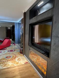 modern 2 bedroom, close to city and railway - 7