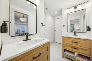 A Hoot's Nest-Lux Boutique Bungalow near Downtown! - 4