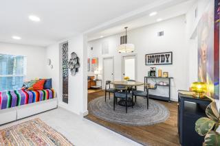 A Hoot's Nest-Lux Boutique Bungalow near Downtown! - 2