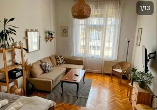 Studio Apartment at Chain-Bridge - 0