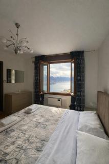 Lake View and Private Garden House for 6 - 5