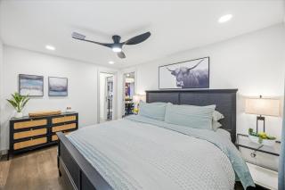 A Hoot's Nest-Lux Boutique Bungalow near Downtown! - 8