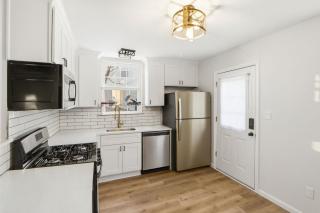 Cultural Comfort Studio Apt Near JHU, MICA, BWI & Downtown - Baltimore - 9