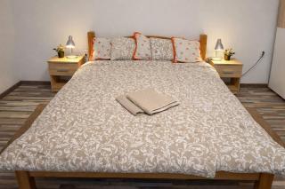 La Casa De Nido-Tágas családias apartman 6 főig, kerttel - 1