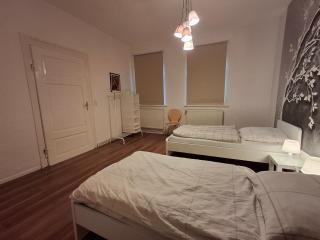 Gemütlich 4 bis 7 Pers für Familien, Freunde, Hund - 3