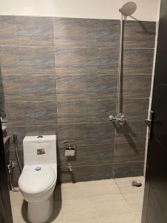 Two bedroom Air conditioned apartment with Kitchen - 3