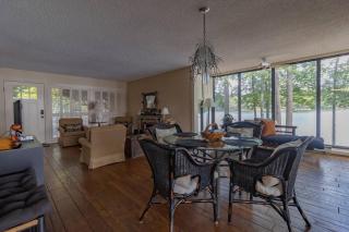 What-A-View HSV - Serene Lakeside Town Home - 1