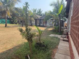 Cabana Cottages - 2
