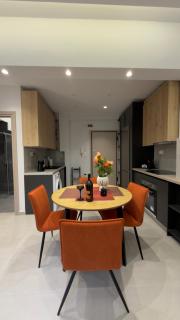 Modern 2BR Garden Apartment in Faliro Sleeps 5 - 7