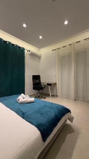 Modern 2BR Garden Apartment in Faliro Sleeps 5 - 9