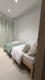 Modern 2BR Garden Apartment in Faliro Sleeps 5 - 8