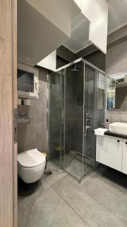 Modern 2BR Garden Apartment in Faliro Sleeps 5 - 4