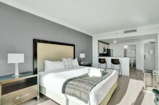 Coconut Grove Getaway Stylish Studio w Views - 6