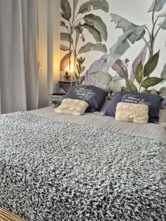 Calido,moderno depto con piscina, parking ,laundry - 9