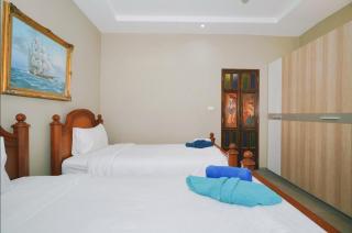 Beautiful 4 bedroom ocean view white house, steps from the beach Rawai Beach - 9
