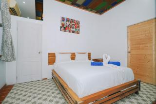 Beautiful 4 bedroom ocean view white house, steps from the beach Rawai Beach - 2