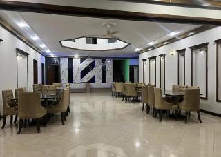 Moody Moon Residency - 9