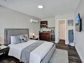 Pelican Studio Apartment in Pompano Beach - 3