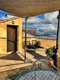 Casa Maroto - Boutique Stay in het hart van Comares, Rooftop terras, uitzicht op zee en bergen, gratis wifi - 2